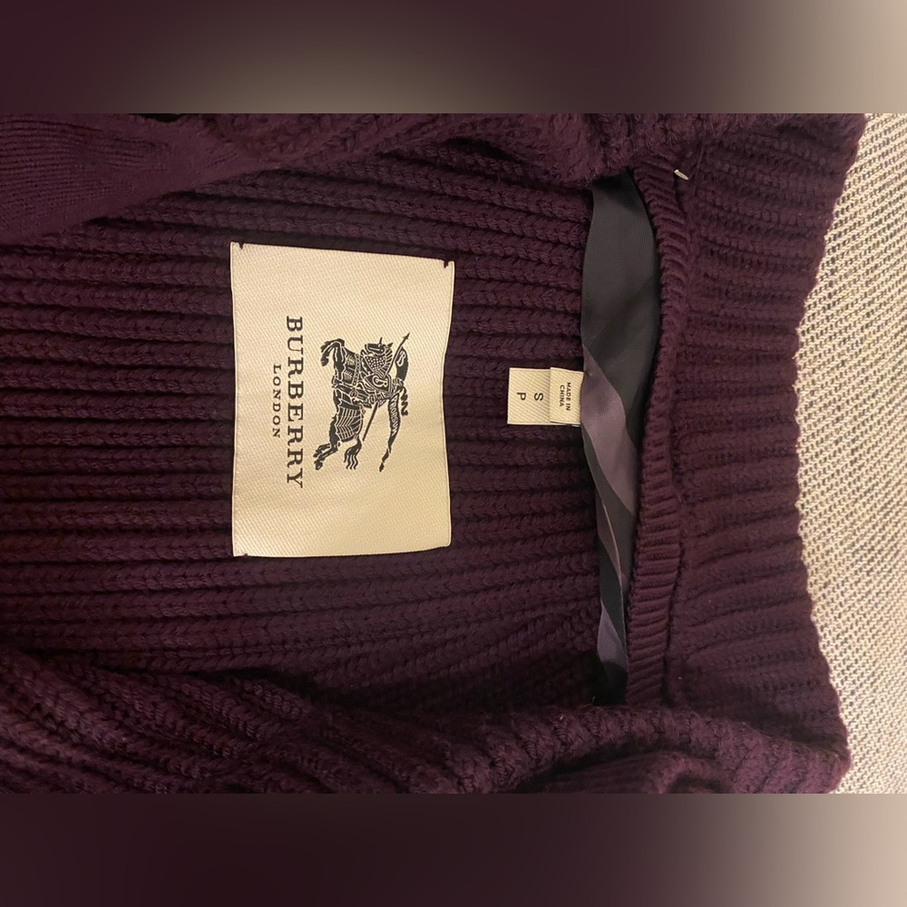 Authentic Burberry Cardigan/sweater Size S